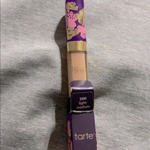 Tarte Creaseless Concealer